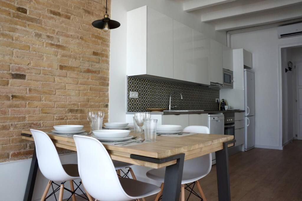 Barcelona Industrial Style Apartment L'Hospitalet de Llobregat Bagian luar foto